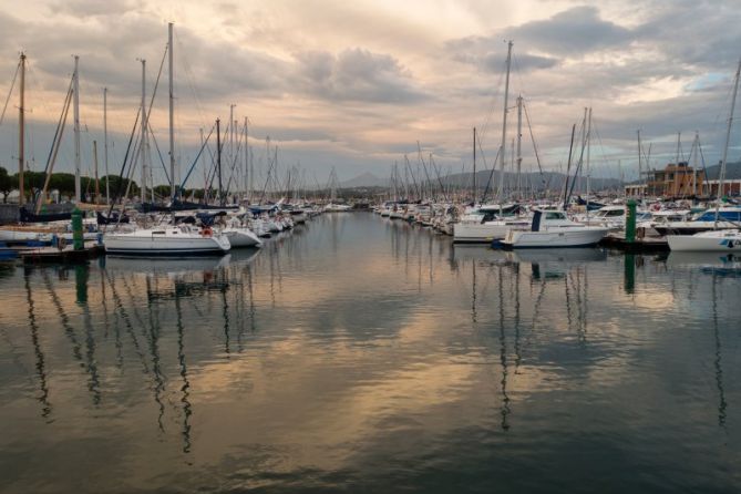 Atardecer en el Puerto: foto en Hondarribia