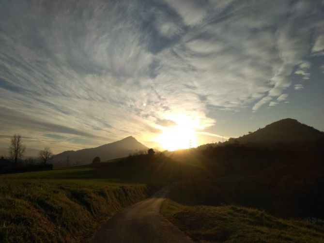 Atardecer en Santa Bárbara.Hernani: foto en Hernani