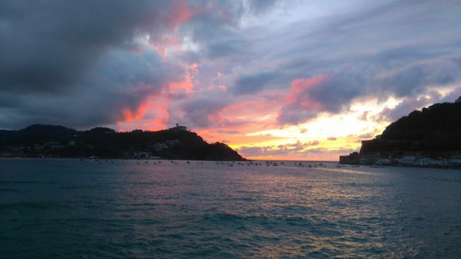 La bahía en rosa: foto en Donostia-San Sebastián