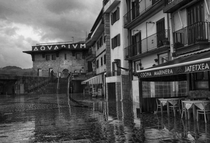 la brújula siempre señala el norte: foto en Donostia-San Sebastián