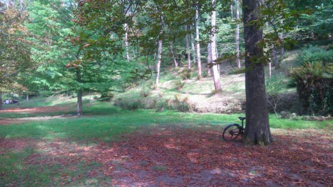 Cristina enea con bici asomando: foto en Donostia-San Sebastián