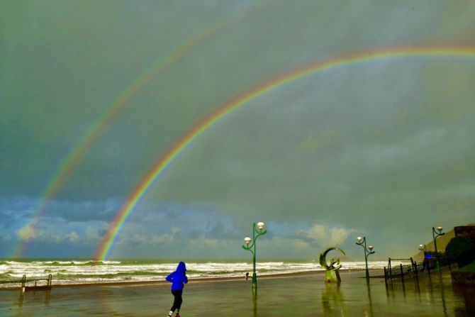 Doble Arco Iris en la playa de Zarautz : foto en Zarautz