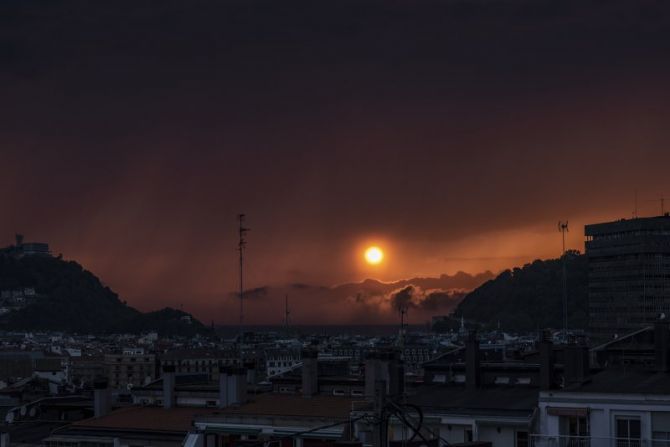 Esperando la tormenta.: foto en Donostia-San Sebastián