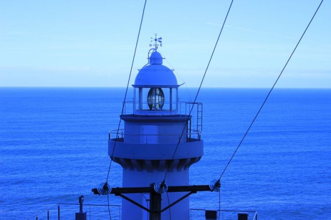 Faro azul.: foto en Donostia-San Sebastián