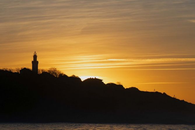 faro higuer: foto en Hondarribia