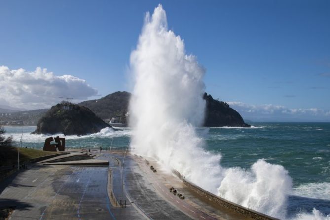 La fuerza del mar: foto en Donostia-San Sebastián