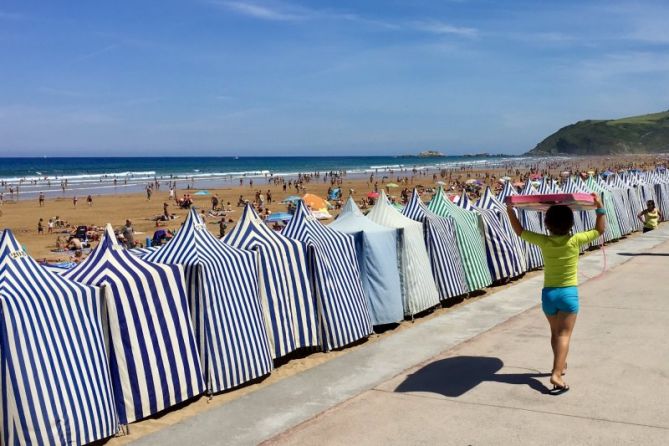 Futuro campeón de surf : foto en Zarautz