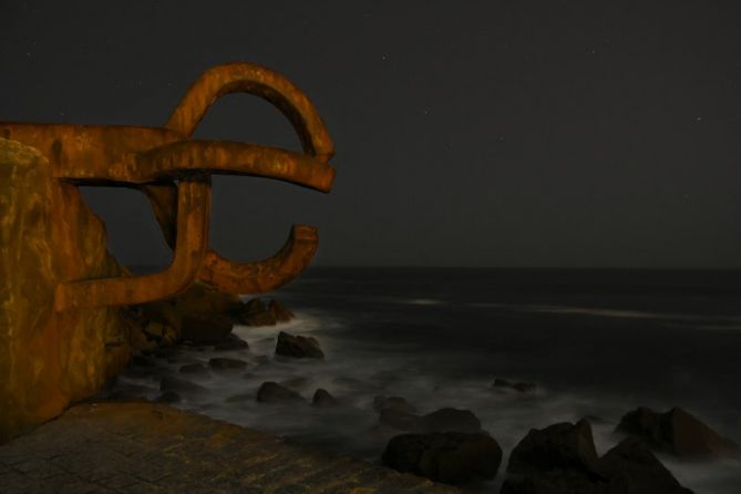 HAIZEAREN ORRAZIA ETA IZARRAK: foto en Donostia-San Sebastián