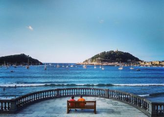 Mirando al mar soñé