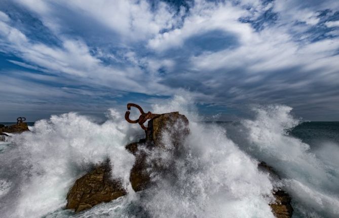 El Peine revoltoso: foto en Donostia-San Sebastián