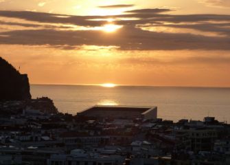 Puesta de sol en la Zurriola