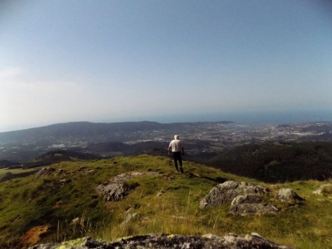 Txingudi desde Peñas de Aia.: foto en Irun