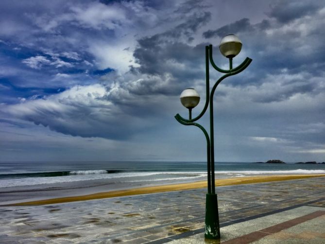 Zarautz con preciosas nubes : foto en Zarautz