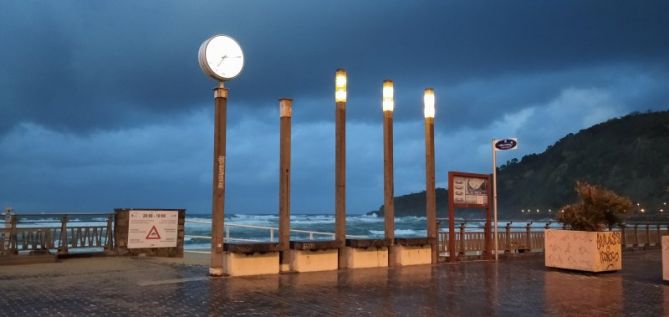 Zurriola en hora.: foto en Donostia-San Sebastián