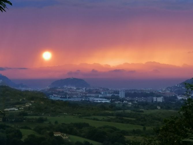 Atardecer fuerte de San Marcos: foto en Donostia-San Sebastián