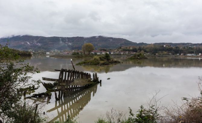 bahia de txingudi: foto en Irun