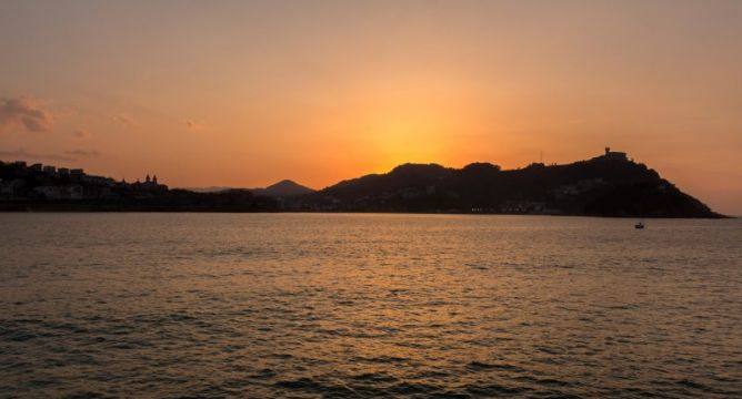 bello atardecer: foto en Donostia-San Sebastián