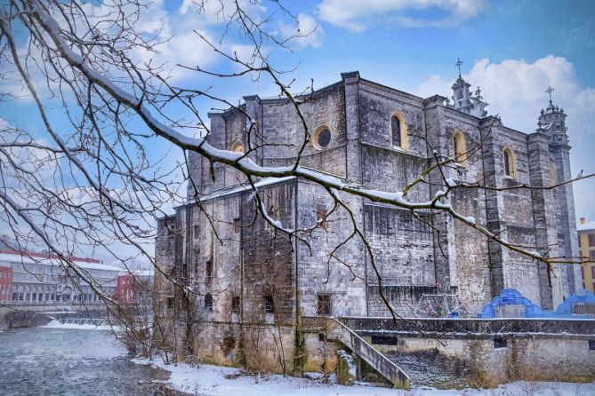 PARROQUI SATA MARIA: foto en Tolosa