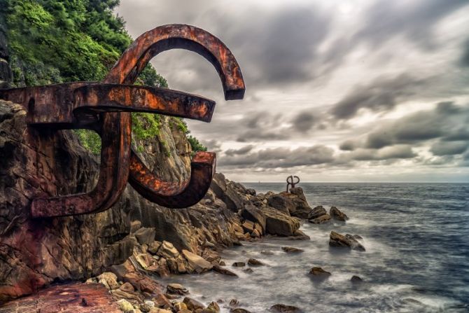 PEINE DE LOS VIENTOS: foto en Donostia-San Sebastián