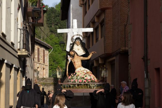 procesion en segura : foto en Segura