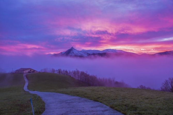 Amanecer en color: foto en Lazkao