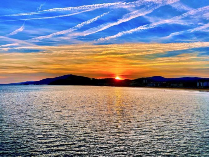 Amanecer de hoy en Zarautz : foto en Zarautz