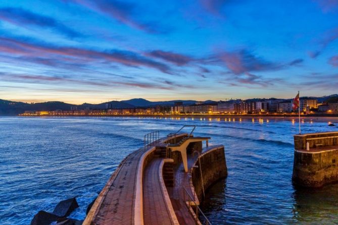 Amanecer puerto de Zarautz: foto en Zarautz