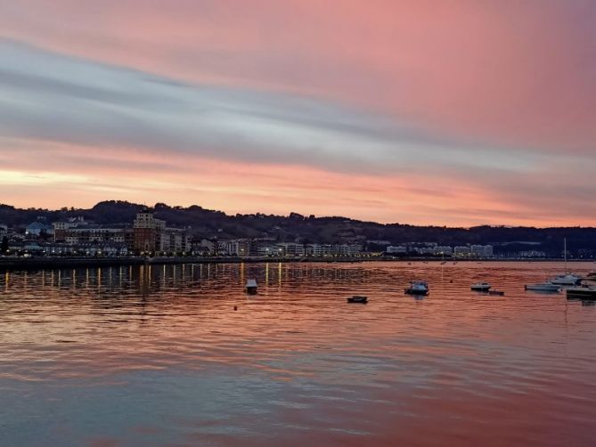 Amanecer en el Puntal: foto en Hondarribia