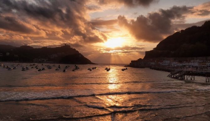 ATARDECER EN LA BAHÍA DE LA CONCHA.: foto en Donostia-San Sebastián