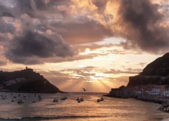 ATARDECER EN LA BAHÍA DE LA CONCHA.