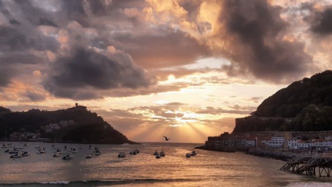 ATARDECER EN LA BAHÍA DE LA CONCHA.: foto en Donostia-San Sebastián