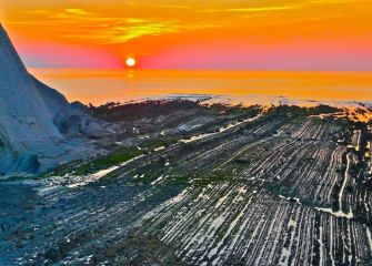 Atardecer  en  Flysh Zumaia 