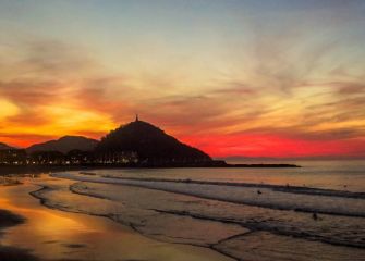 Atardecer en la playa de Gros