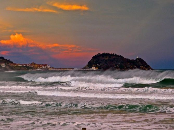 Atardecer en la playa de Zarautz : foto en Zarautz