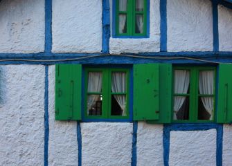 Azul, verde y blanco