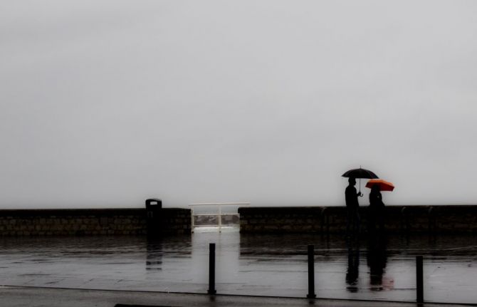 BAJO EL PARAGUAS: foto en Donostia-San Sebastián