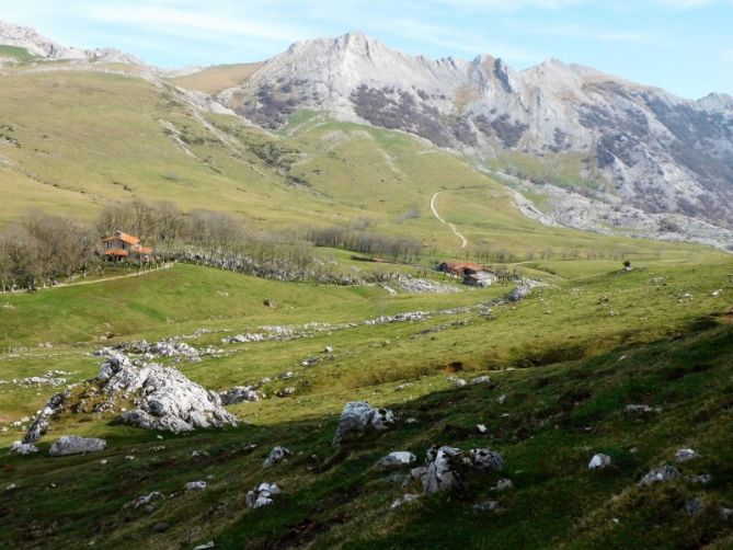 Campas de Urbía.: foto en Oñati