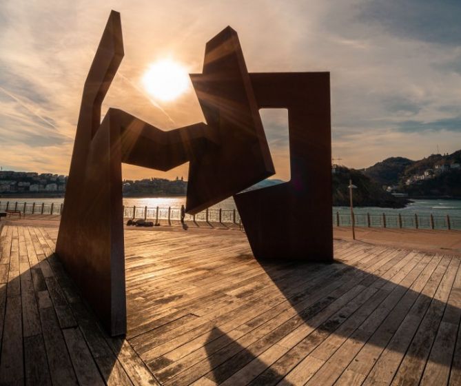 La construcción vacía : foto en Donostia-San Sebastián