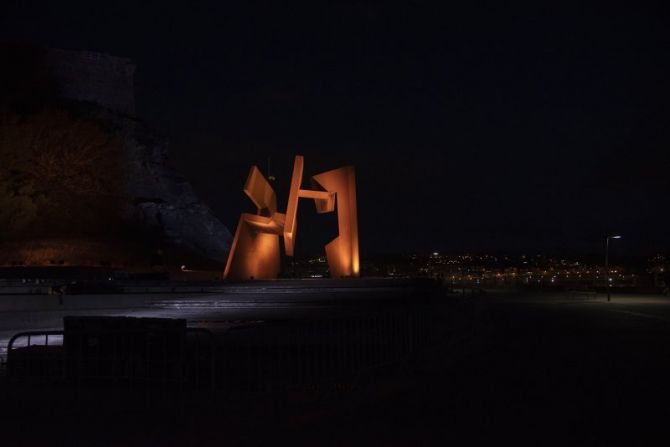 Construcción Vacia Iluminada: foto en Donostia-San Sebastián