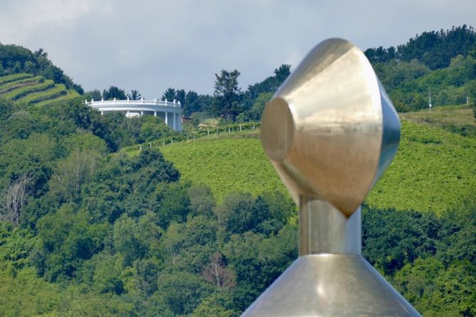 La Dama y el Torreón de Zarautz : foto en Zarautz