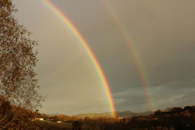 Doble arco.: foto en Hernani