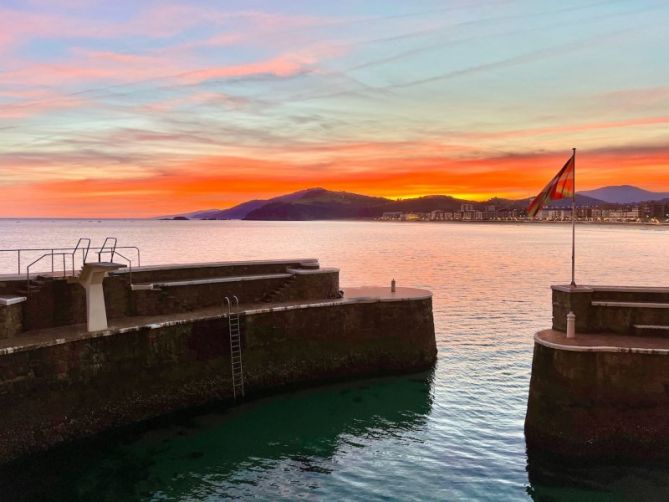 egunsentia Zarautzen 19-10-2021 : foto en Zarautz