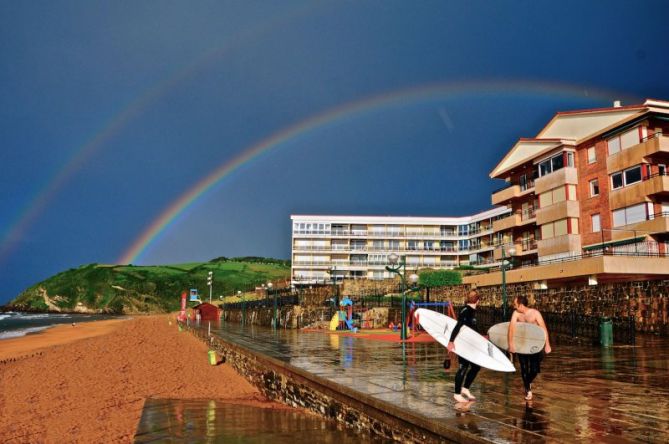 Erromako subia Zarauzko hondartzan : foto en Zarautz