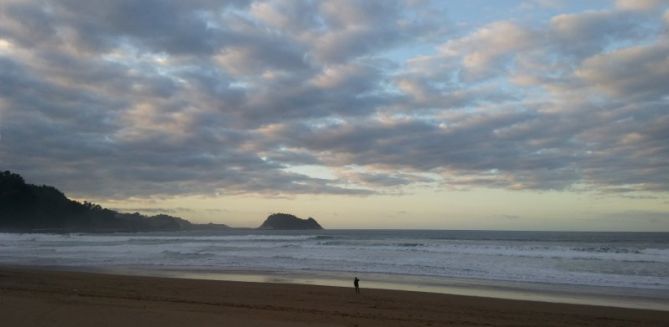 HONDARTZAKO BAKARDADIAZ GOZATZEN...: foto en Zarautz