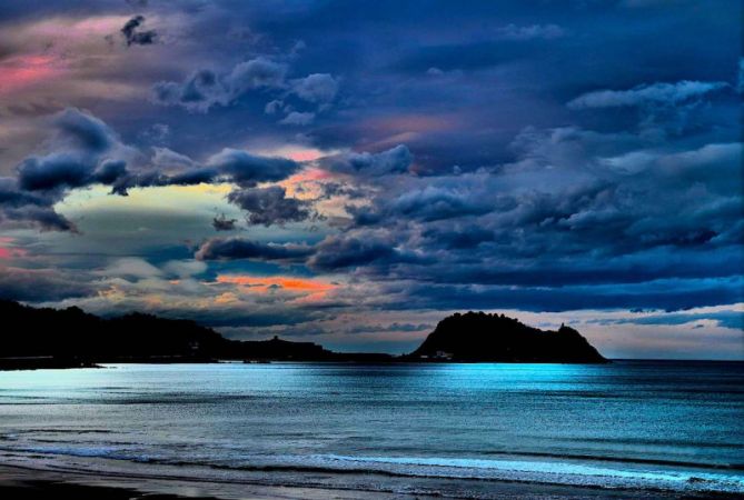 La hora azul del Atardecer : foto en Zarautz