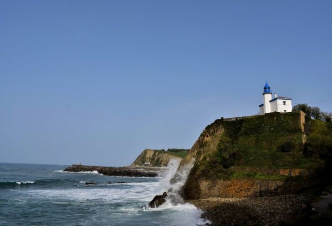 Itsasargia: foto en Zumaia