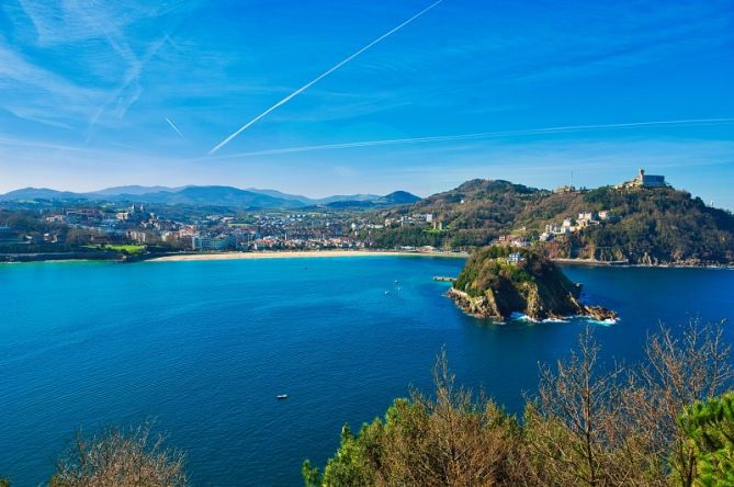 Líneas en la Bahía: foto en Donostia-San Sebastián