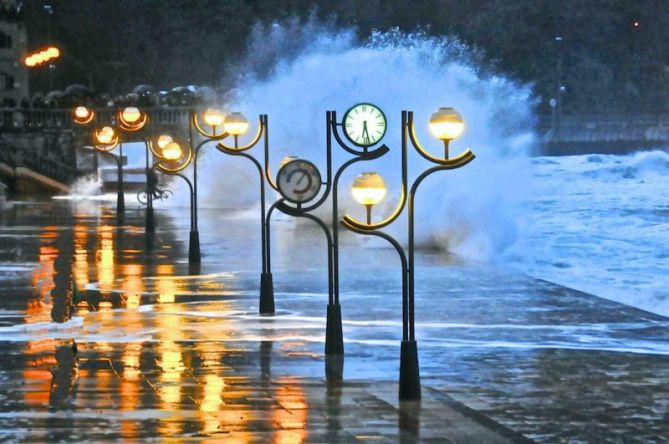 Mareas vivas al atardecer : foto en Zarautz