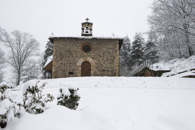 Nevada en la Ermita de Sta Barbara: foto en Urretxu