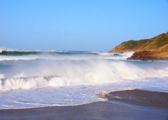 Olas en la playa de Orio